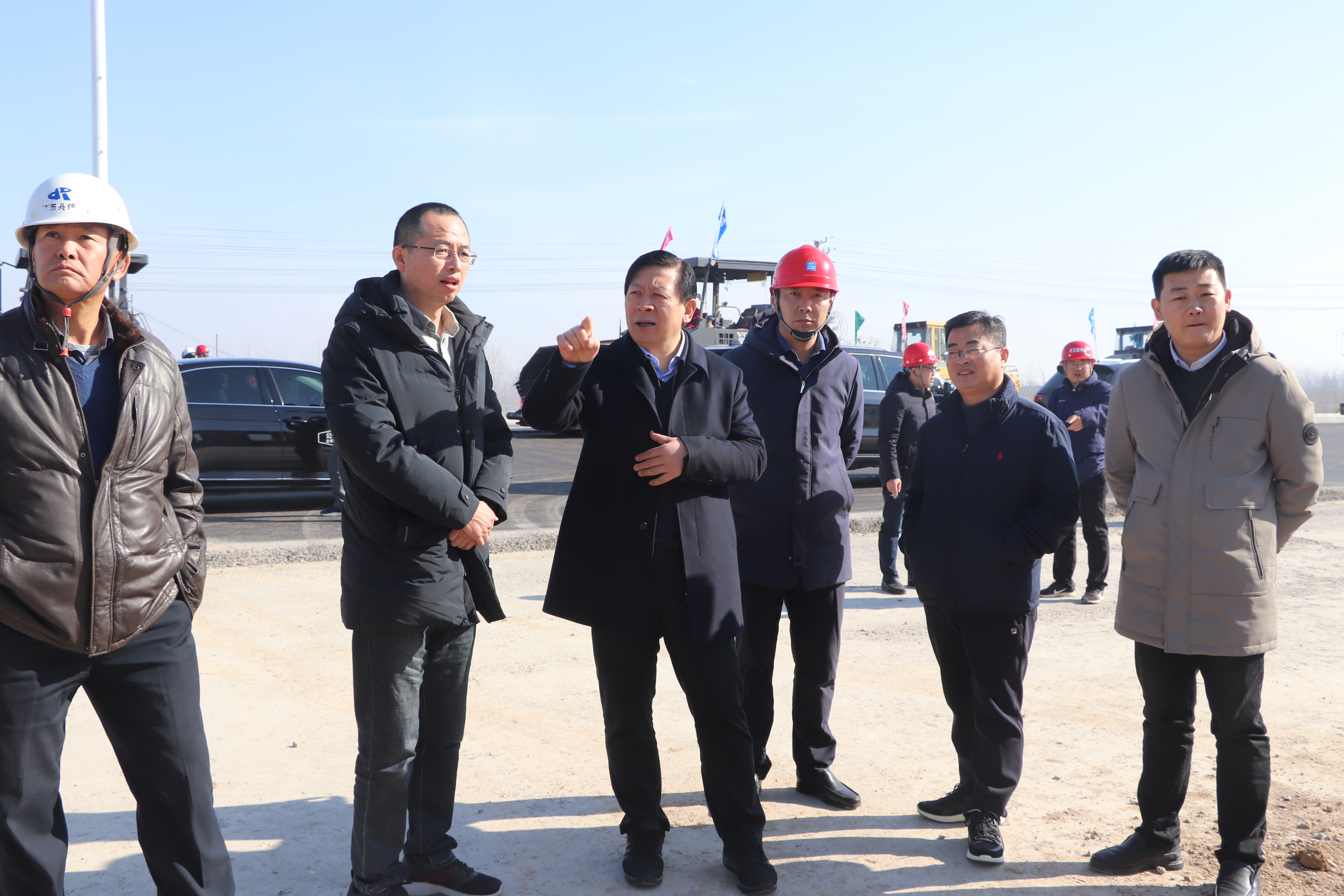 宿迁市委常委副市长章其波到洋河大道项目检查指导工作