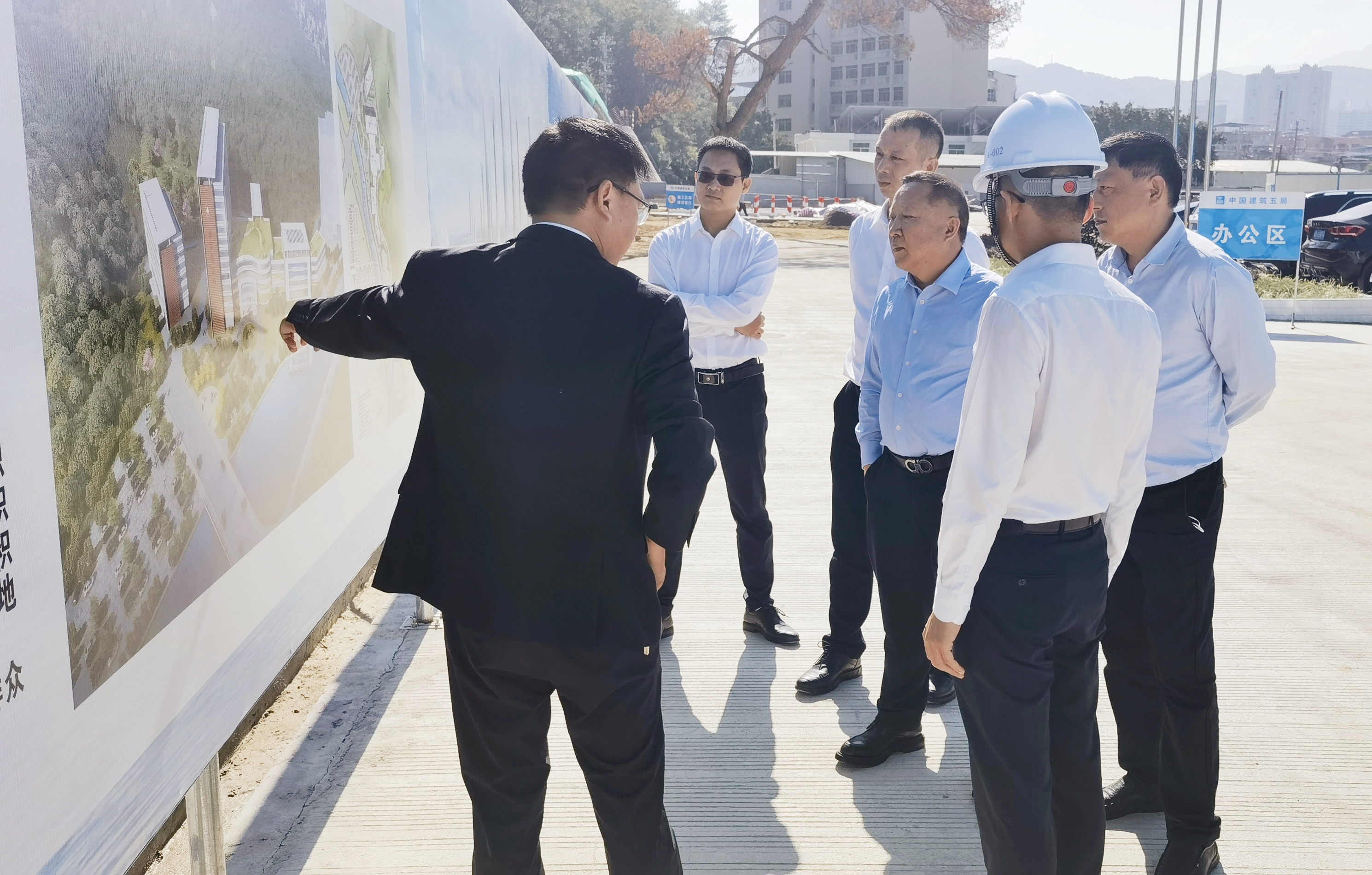 永定区城区补短板综合开发项目调研现场.jpg